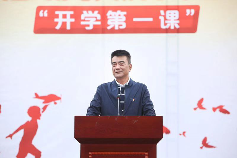 钦州市黄治华最新动态，时代之光下的新篇章