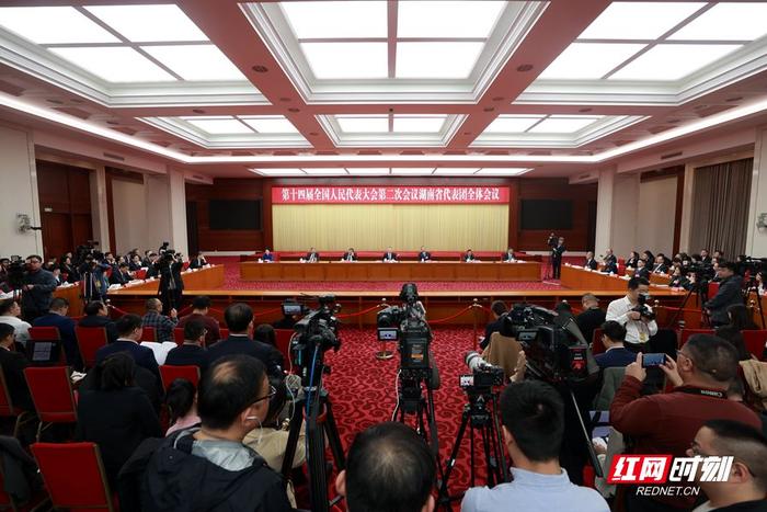 盛泽最新新闻，学习变革浪潮中的自信与成就感之源
