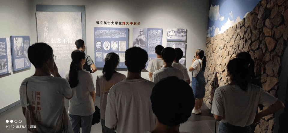 龙立现最新资讯，学习之光，自信与成就感的源泉