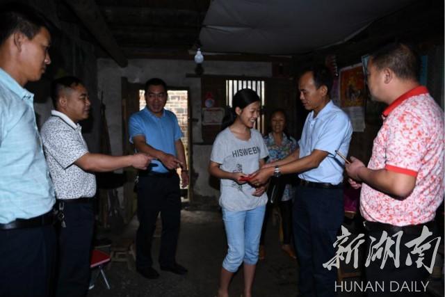 蓝山最新车祸，自然美景探索之旅遭遇意外
