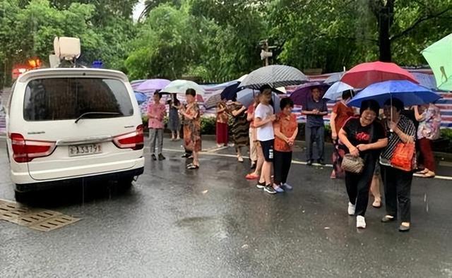 杭州女失踪案最新进展，巷弄深处神秘小店揭秘