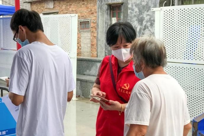 全球疫情最新进展实时更新，抗击疫情的最新动态与案例分析
