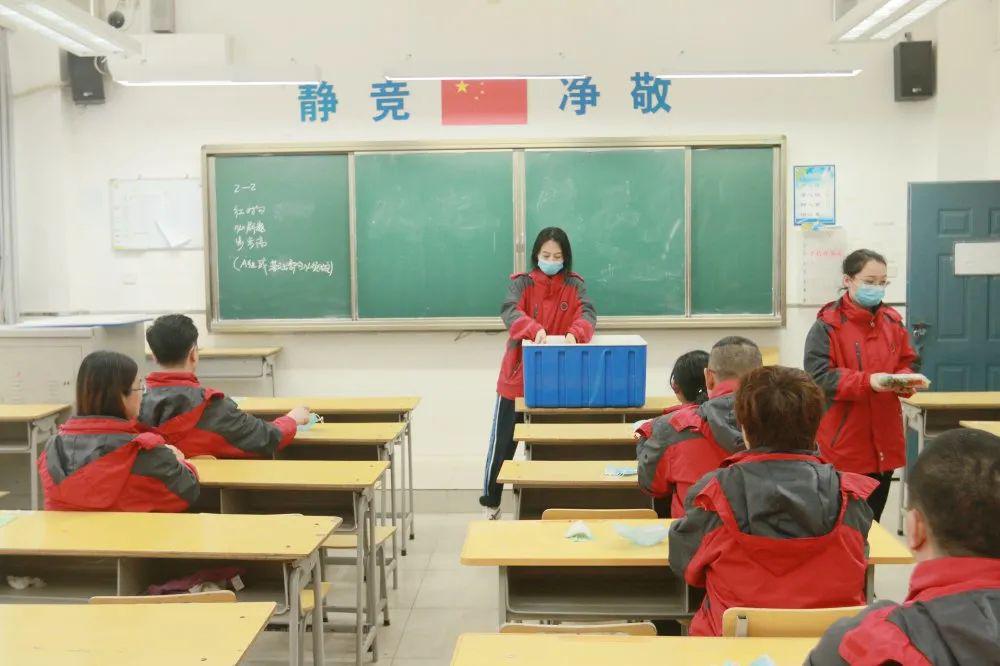 中国最新疫情态势下的开学前景分析