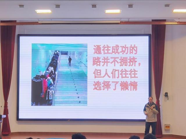 金丝阁最新动态，学习变化，自信成就梦想之路