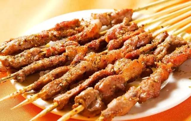 最新烧烤串，风味与健康的美食博弈