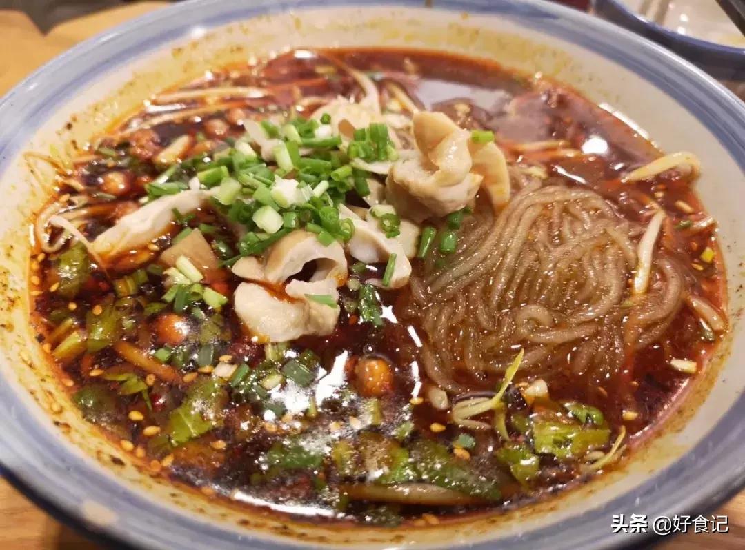 窦唯最新作品，小巷深处的音乐与美食之旅
