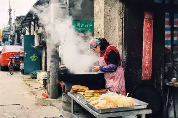 沪伦通最新动态与小巷深处的独特风味探秘