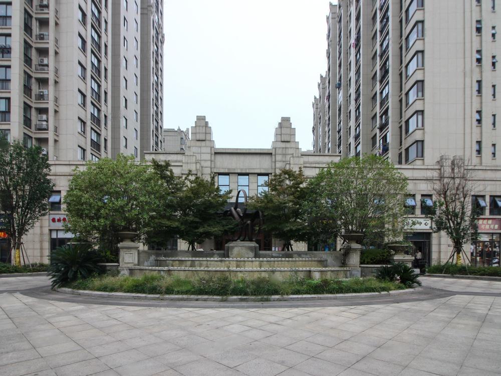 轩汇豪庭最新楼价，市场走势下的多元观点分析