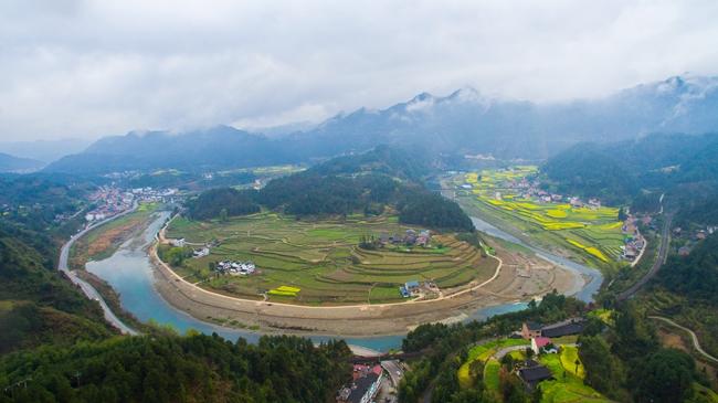 镇远建市最新动态，历史背景、重大事件与地位影响全面解析
